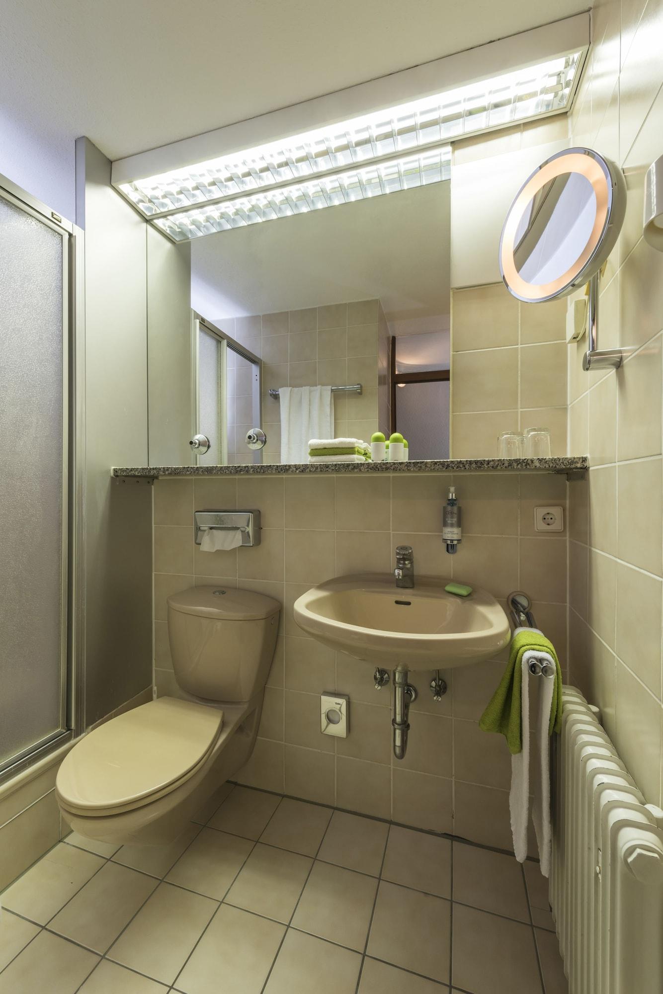 Hotel Berlin ซินเดลฟิงเงน ภายนอก รูปภาพ