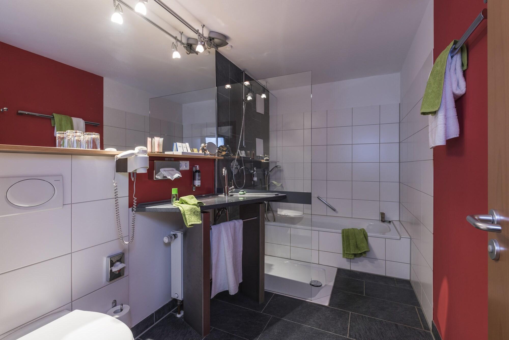Hotel Berlin ซินเดลฟิงเงน ภายนอก รูปภาพ
