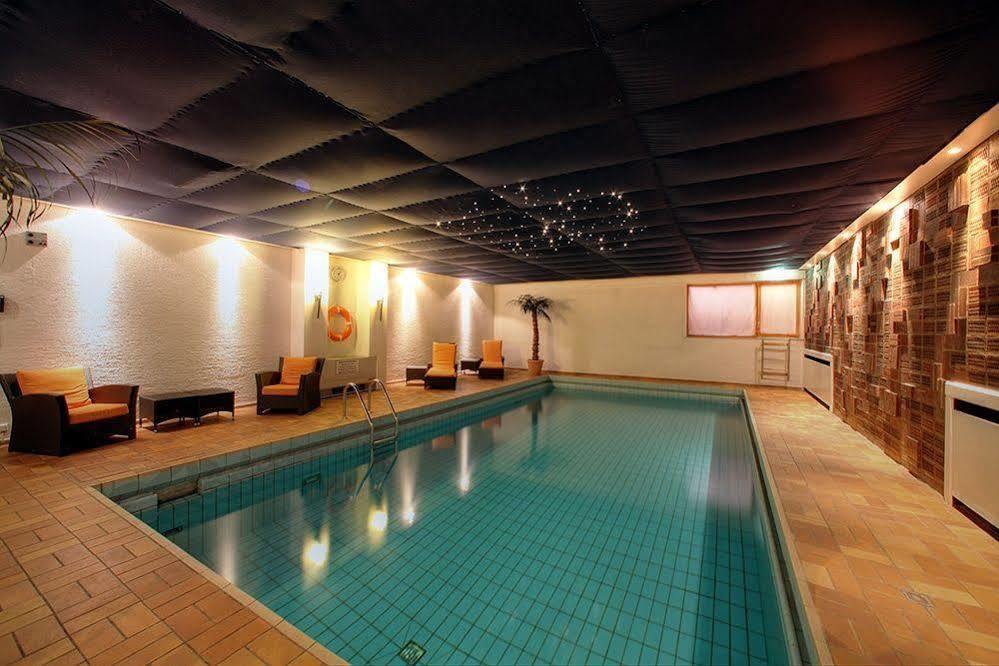 Hotel Berlin ซินเดลฟิงเงน ภายนอก รูปภาพ